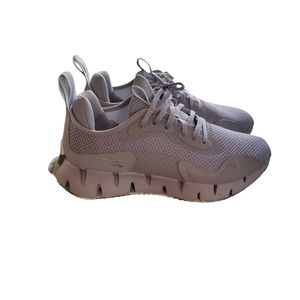 Reebok Women's Zig Dynamica Running Sneaker Size 7.5 Purple‎ FY7071